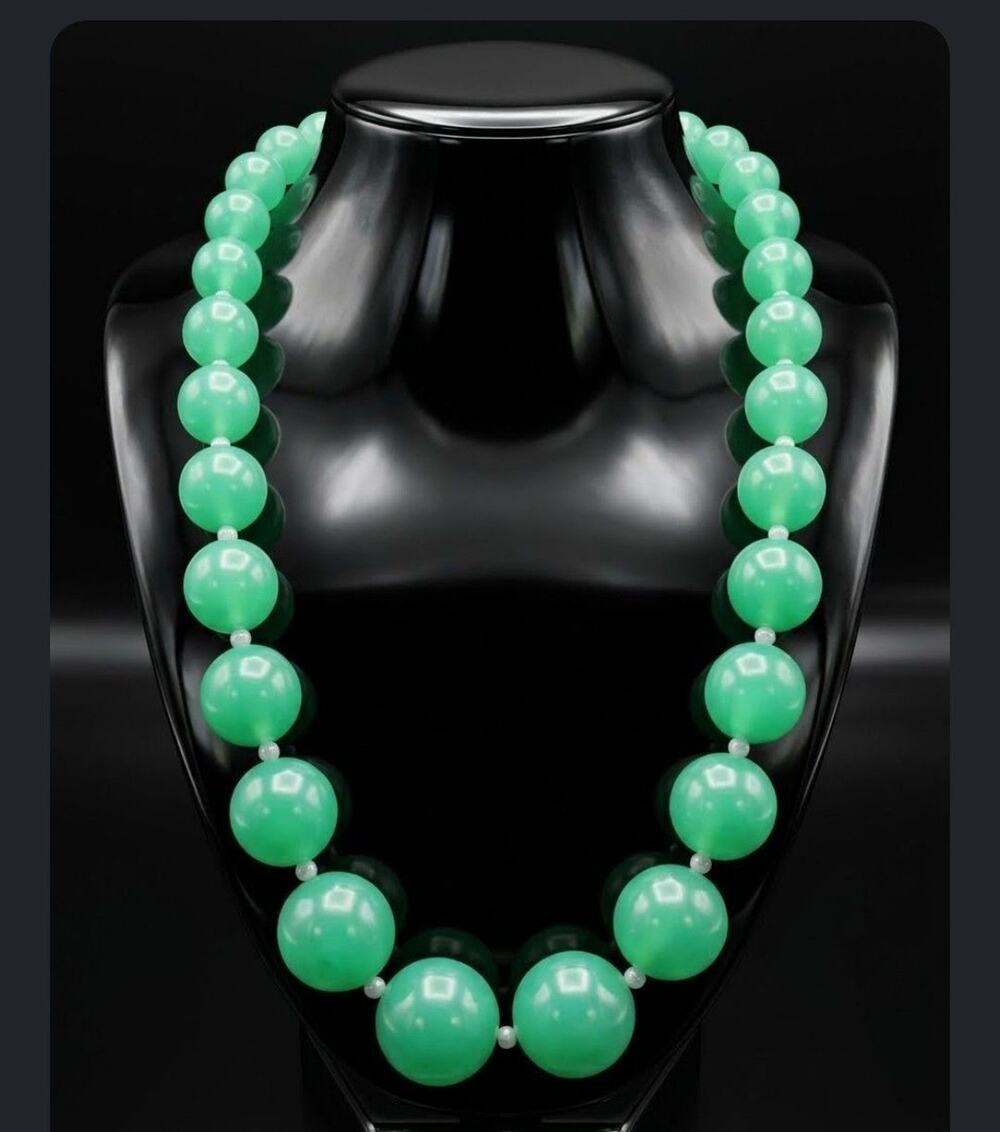 VINTAGE JUMBO CHRYSOPRASE GRADUATED BEAD NECKLACE 22” 14.4mm